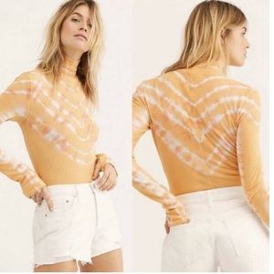 We The Free Turtleneck Paloma Orange Tie dye